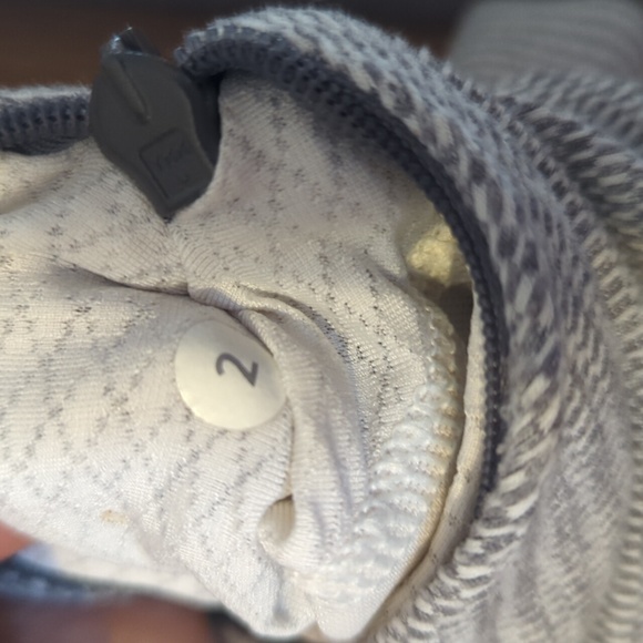 Lululemon Think Fast Pullover - Picture 4 of 4